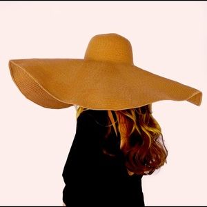 Straw beach hat